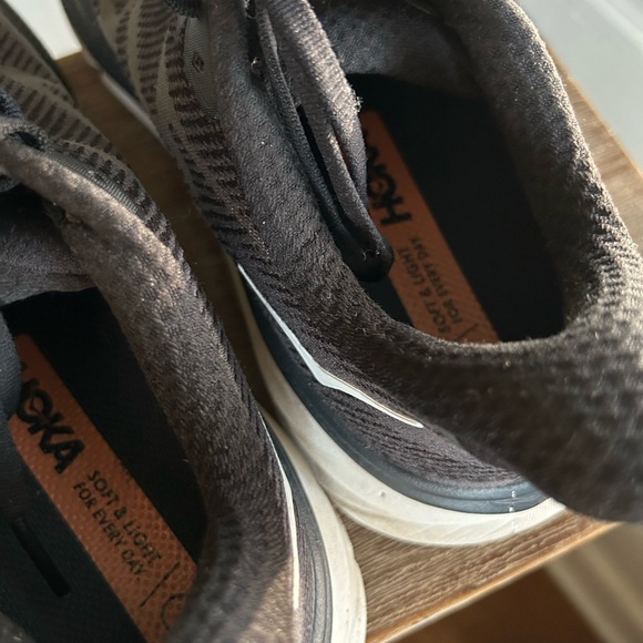 Hoka Clifton 9 Black White Athletic Running Shoes Sneakers Women’s Size 8.5 - Picture 9 of 14